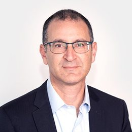 美国消费者信心连续两个月上升 但仍显低迷