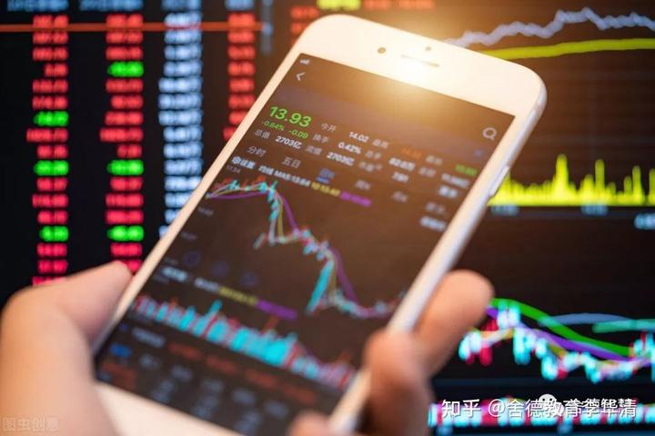 比特币突破12万美元关口 投资者关注监管新政与重磅IPO